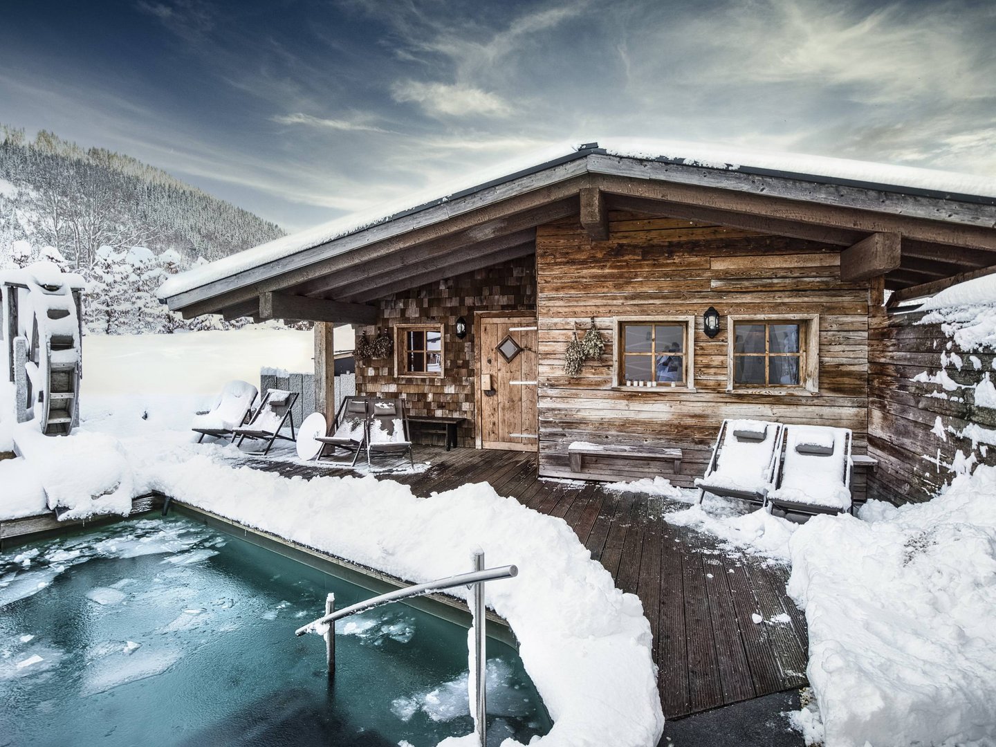 Alpin Lodges Oberjoch – Saunawelt & Pools für pure Entspannung Alpin Lodges Oberjoch – Saunawelt & Pools für pure Entspannung