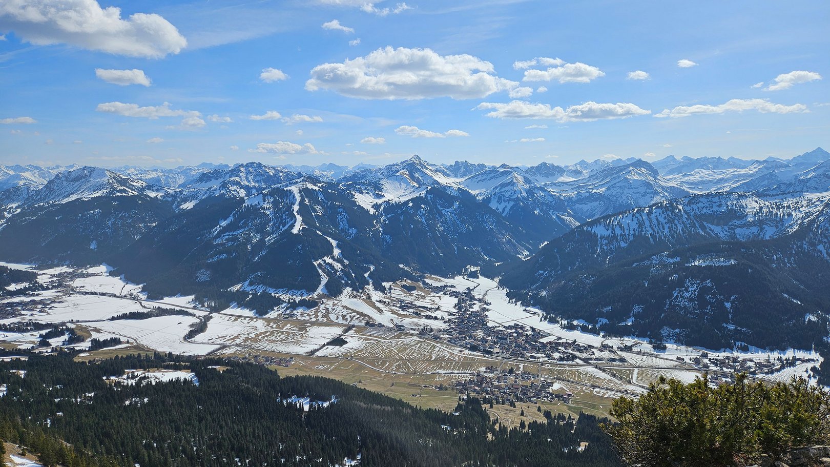 Wandern rund um die Alpin Lodges in Oberjoch Wandern rund um die Alpin Lodges in Oberjoch